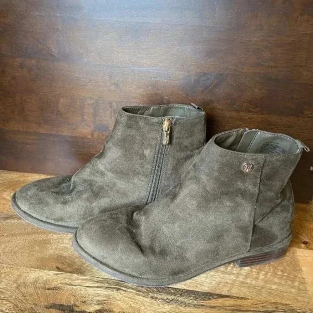 STUART WEITZMAN GIRLS Lowland Low Olive BOOTIE - Picture 5 of 11